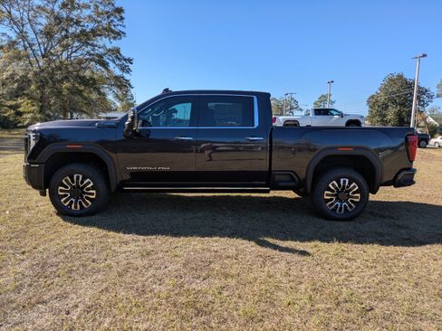 New 2025 GMC Sierra 2500 Denali Ultimate image 7
