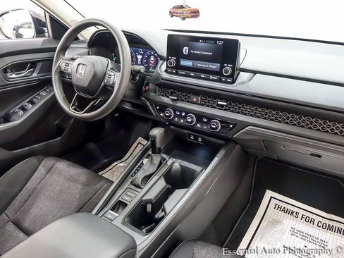 Used 2025 Honda Accord SE image 32
