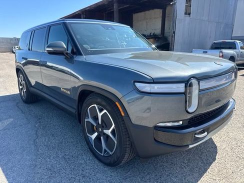 Used 2024 Rivian R1S Adventure AWD/4WD image 3
