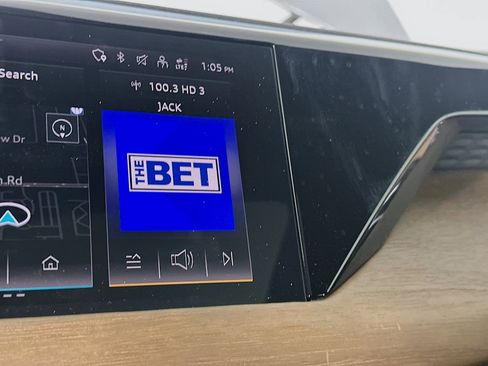 Used 2023 Audi e-tron GT Premium Plus image 21