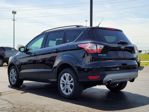 Used 2018 Ford Escape SE image 6