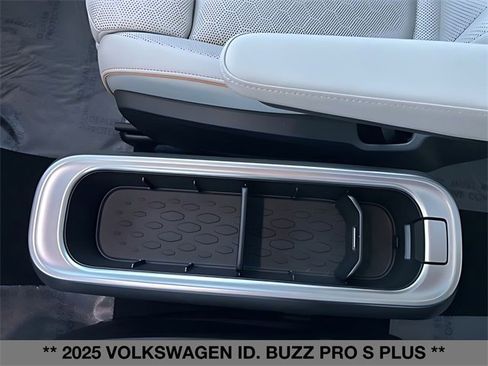 New 2025 Volkswagen ID. Buzz Pro S Plus image 29