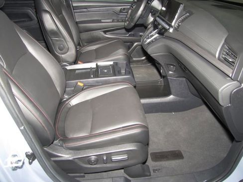 Certified 2025 Honda Odyssey Sport-L image 18