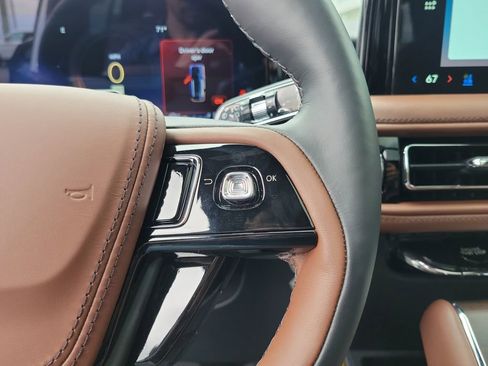 New 2026 Lincoln Aviator Reserve AWD/4WD image 26