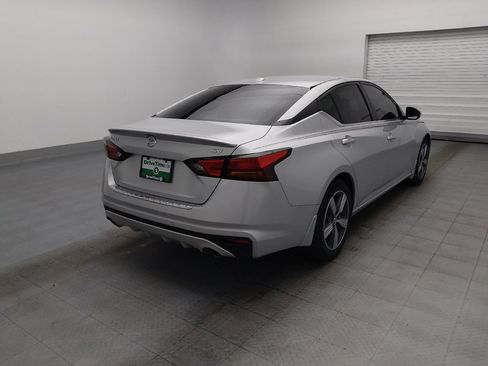 Used 2021 Nissan Altima 2.5 SV w/ SV Premium Package FWD image 9
