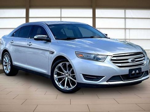 Used 2013 Ford Taurus Limited FWD image 12
