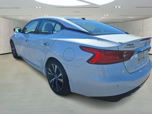Used 2018 Nissan Maxima Platinum image 3