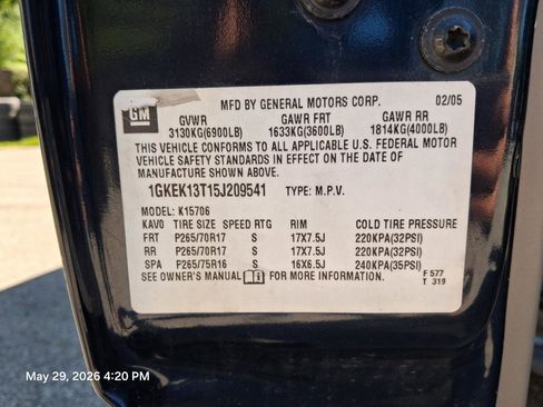 Used 2005 GMC Yukon SLT w/ SLT Preferred Equipment Group AWD/4WD image 6