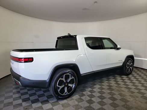 Used 2024 Rivian R1T Adventure Dual AWD/4WD image 5
