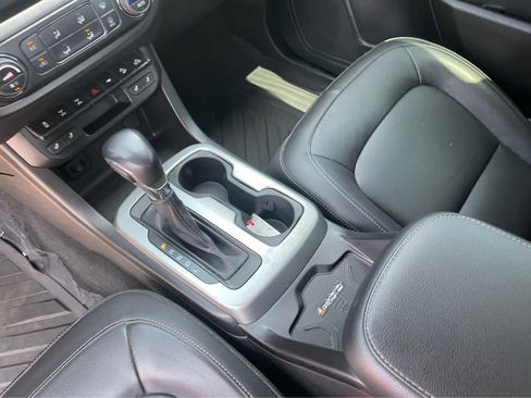 Used 2022 Chevrolet Colorado ZR2 AWD/4WD image 17
