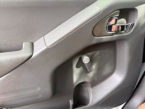Used 2019 Nissan Frontier S RWD image 16