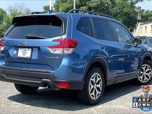 Certified 2023 Subaru Forester Premium AWD/4WD image 14