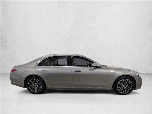 Used 2023 Mercedes-Benz S 580 4MATIC Sedan image 4