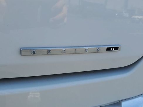 Used 2024 Jeep Wagoneer L Series II w/ Flexible Seating Group RWD image 9