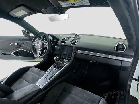 Used 2018 Porsche 718 Cayman GTS RWD image 29