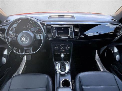 Used 2018 Volkswagen Beetle 2.0T S w/ Style & Comfort Package For S FWD image 16