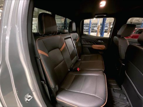 Used 2024 GMC Canyon AT4 w/ AT4 Premium Package image 18