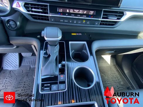 Certified 2025 Toyota Sienna XLE Woodland Edition AWD/4WD image 48