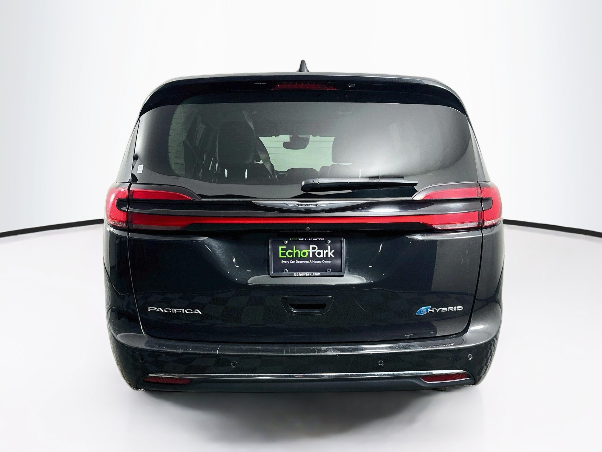 Used 2023 Chrysler Pacifica Touring-L FWD image 7