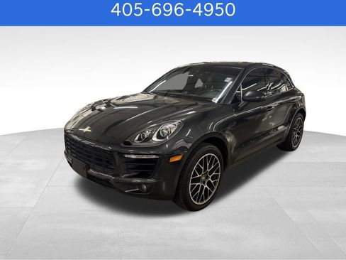 Used 2018 Porsche Macan AWD/4WD image 1