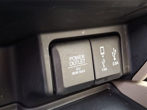 Used 2017 Honda Pilot Touring image 30