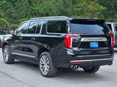 Used 2021 GMC Yukon XL Denali w/ Denali Premium Package AWD/4WD image 5