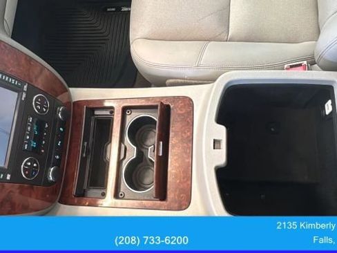 Used 2014 Chevrolet Suburban LTZ image 24