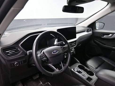 Used 2024 Ford Escape Platinum AWD/4WD image 16