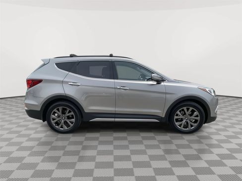 Used 2017 Hyundai Santa Fe Sport AWD/4WD image 5