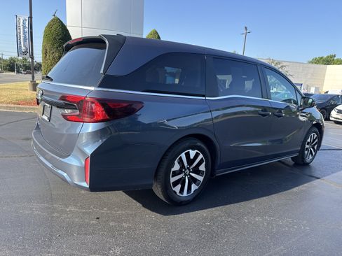 Used 2025 Honda Odyssey EX-L image 4