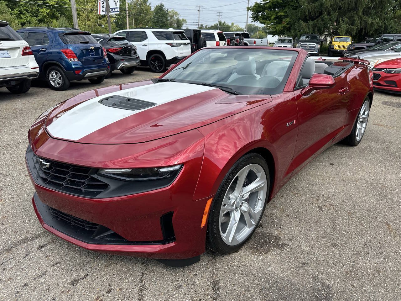 Used 2022 Chevrolet Camaro LT RWD image 2