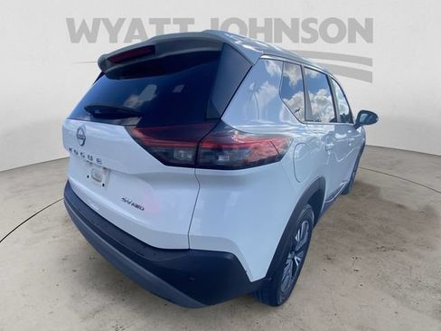 Used 2023 Nissan Rogue SV AWD/4WD image 9