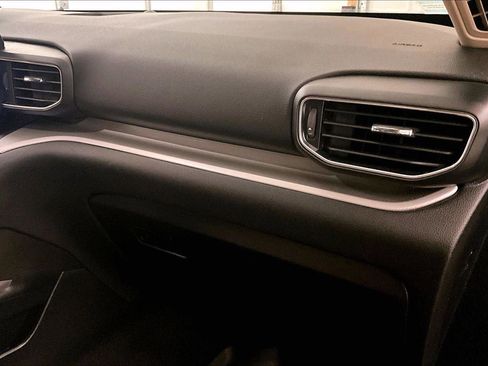 Used 2020 Ford Explorer XLT w/ Equipment Group 202A image 15