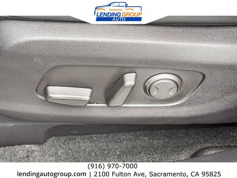 Used 2022 Kia Carnival LX FWD image 21