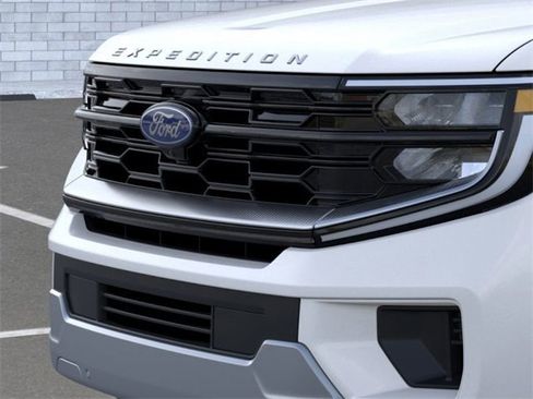 New 2025 Ford Expedition Platinum w/ Platinum Ultimate Package image 17