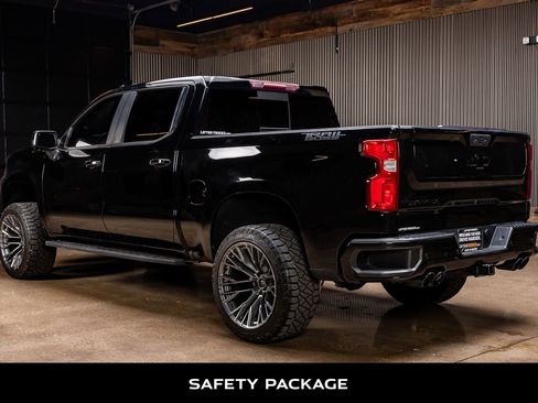 Used 2021 Chevrolet Silverado 1500 LT Trail Boss w/ Convenience Package II image 6