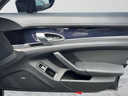 Used 2016 Porsche Panamera Edition image 35
