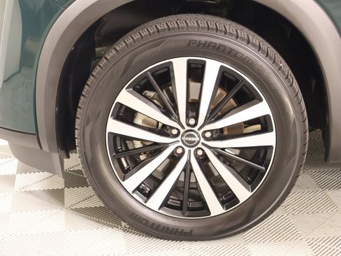 Used 2023 Nissan Pathfinder Platinum w/ Cargo Package FWD image 21