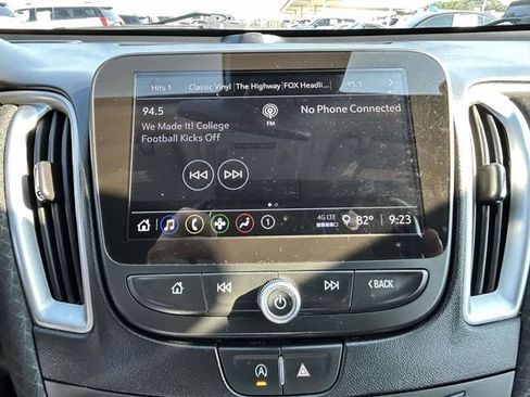 Used 2025 Chevrolet Malibu LT FWD image 16