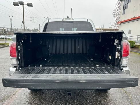 Certified 2023 Toyota Tacoma TRD Off-Road image 26