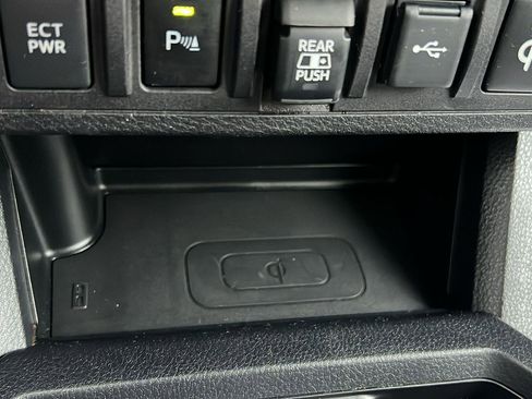 Used 2020 Toyota Tacoma TRD Sport image 24