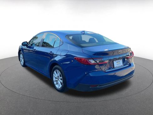 Used 2025 Toyota Camry LE image 11