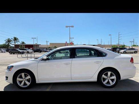Used 2013 Volkswagen Passat 2.5 SE FWD image 8