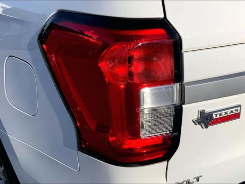 Used 2023 Ford Expedition XLT image 25