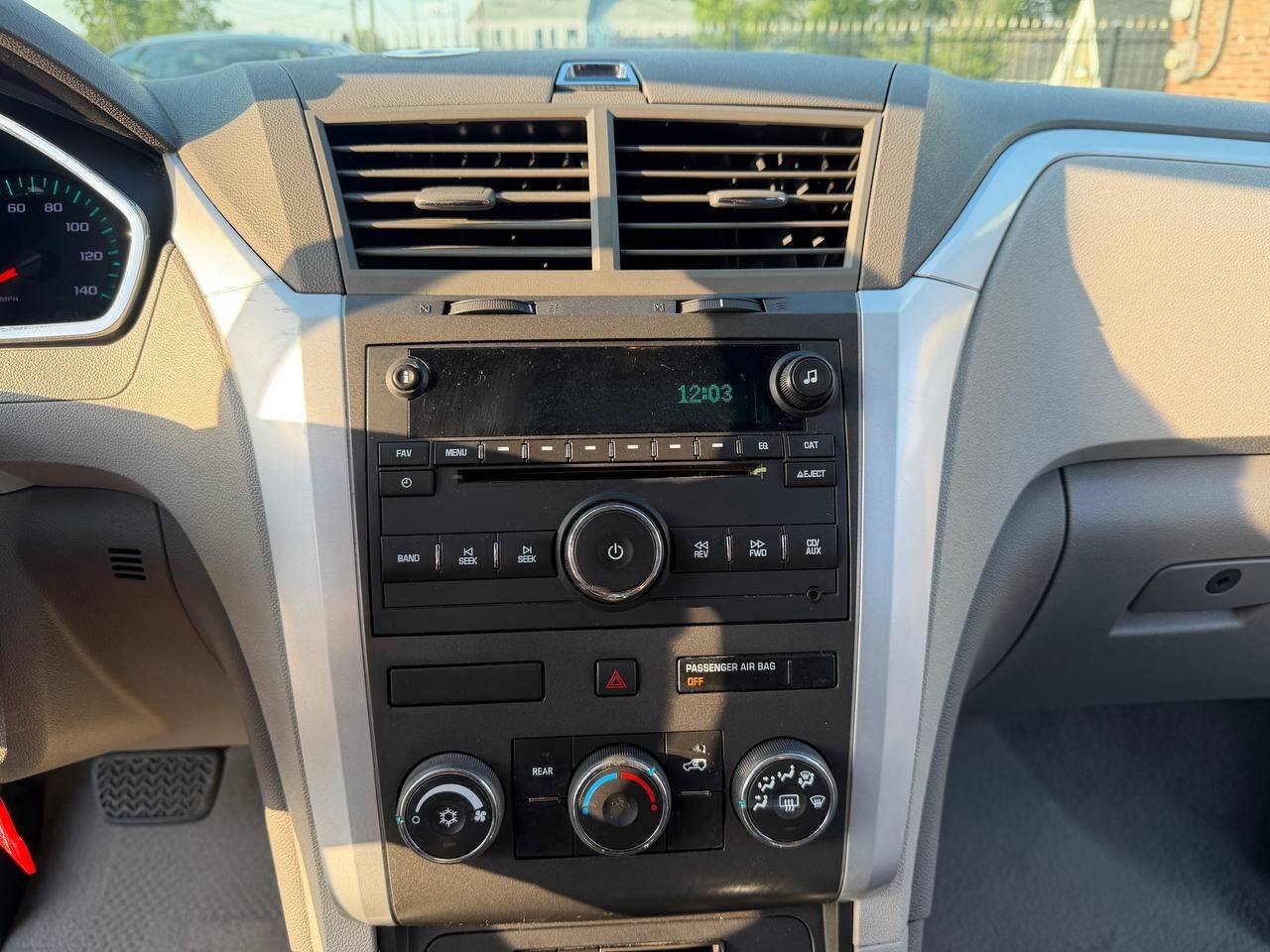 Used 2011 Chevrolet Traverse LS FWD image 26