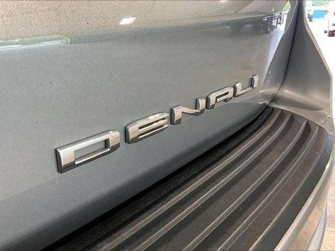 Used 2024 GMC Yukon Denali AWD/4WD image 25