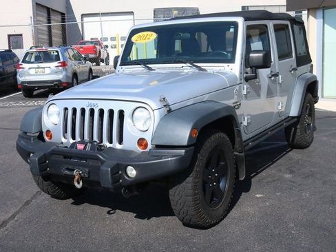 Used 2012 Jeep Wrangler Unlimited Rubicon AWD/4WD image 9