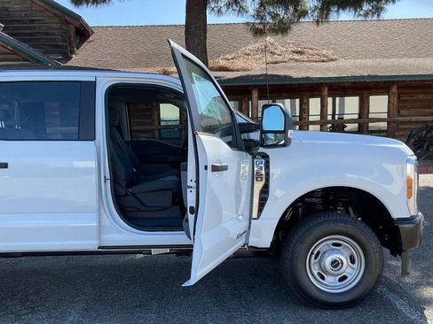 New 2026 Ford F350 XL w/ 360-Degree Camera Package AWD/4WD image 43