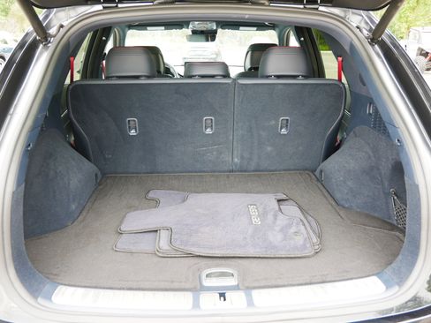 Used 2023 Genesis GV70 2.5T w/ Sport Prestige Package image 14