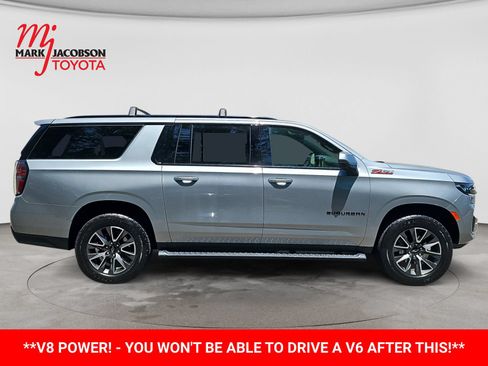 Used 2024 Chevrolet Suburban Z71 w/ Luxury Package AWD/4WD image 8